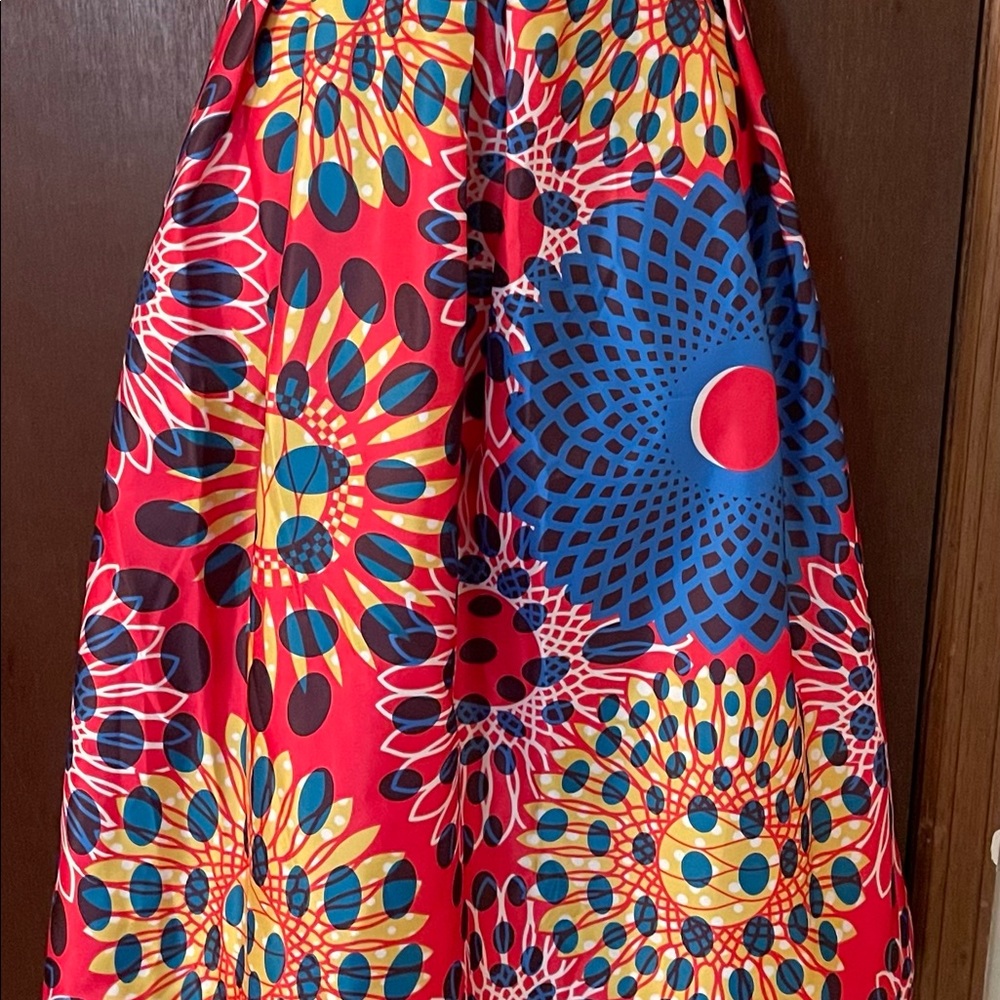 Beautiful Print Shirt W/Pockets.